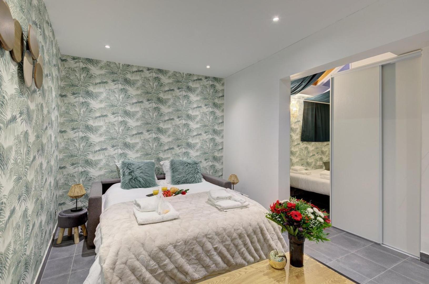 812 Besty Paris - Superb In Paris *